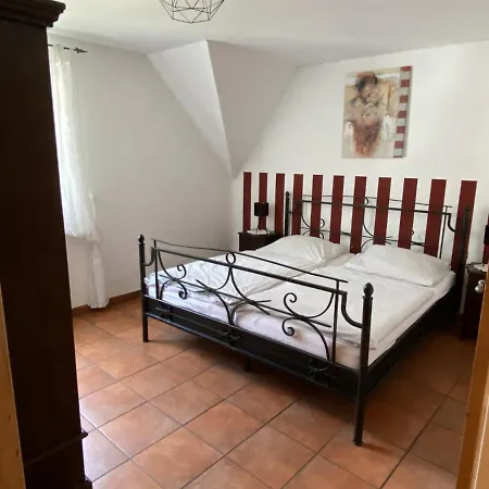 Ferienweingut Schlaegel *